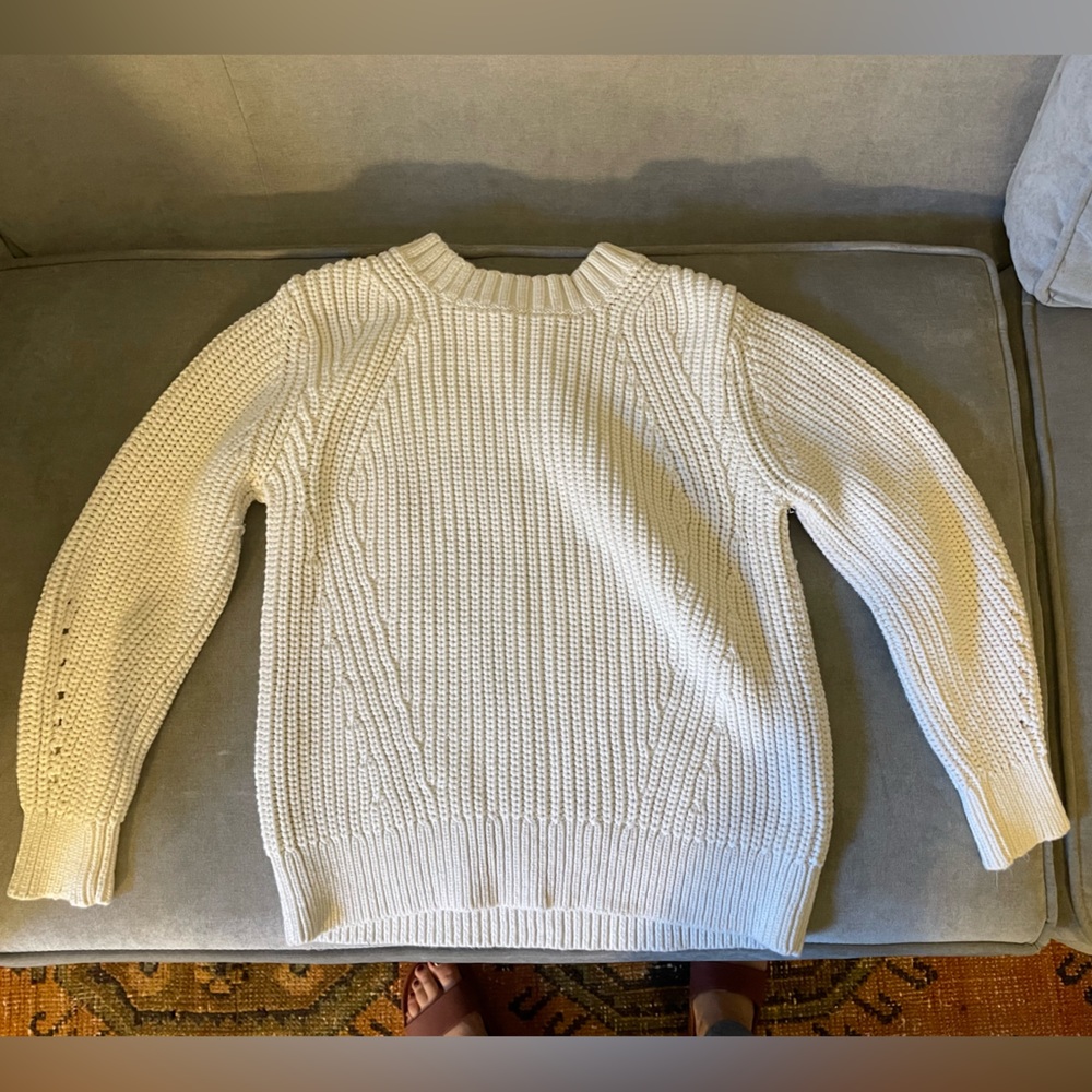 Light cream Cable-knit Everlane sweater Medium